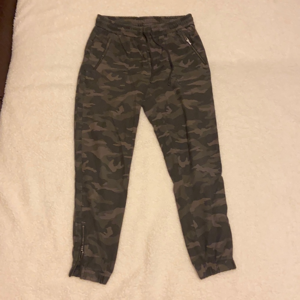 Athleta Farallon Jogger